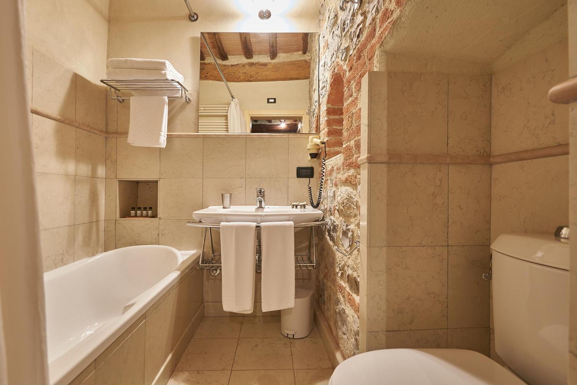 La Gazzara Castell'In Villa カステルヌオーヴォ・ベラルデンガ エクステリア 写真